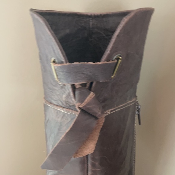 Tall Brown distressed leather felt lined boots - Picture 8 of 10